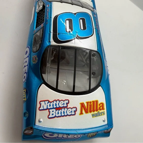 2004 Dale Earnhardt Jr #8 Oreo/Ritz NASCAR 1:24 Scale Stock Car - Picture 13 of 16